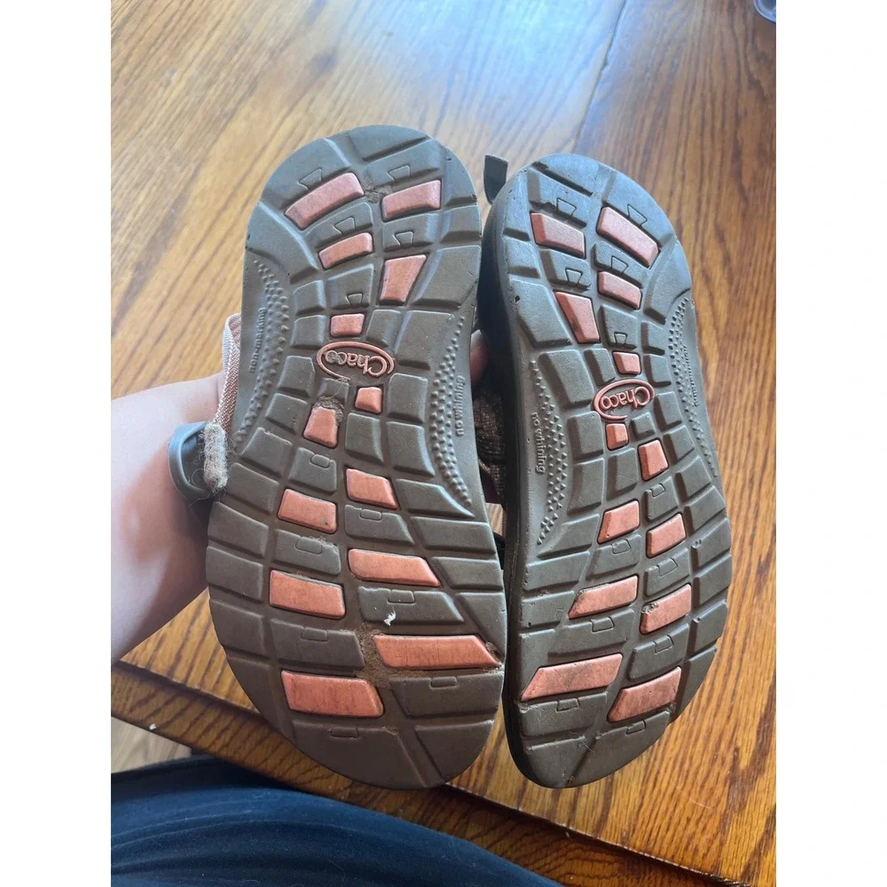 Chaco Strappy Sandals Women's Size‎ 4 Pink Beige Hiking Walking Casual Shoes